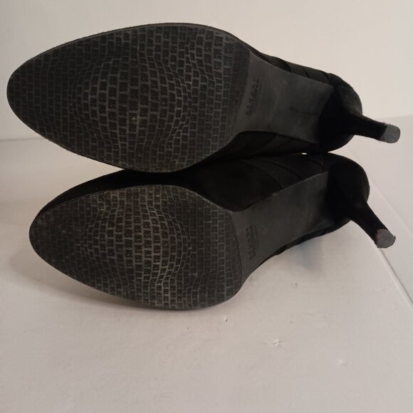 Stuart Weitzman “Papoose” Black Suede Booties • Back Zip • 5" Heel • Women’s 10 - Picture 11 of 16